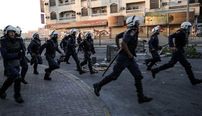 اعتقالات ومنع سفر لمواطنين بحرينيين على المنافذ