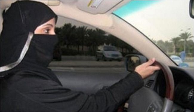 سعودي رافق ابنته لتقود سيارته في الفجر فضبط