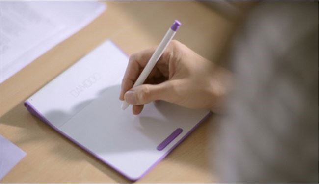 اطلاق أول لوحة رسم الإلكتروني مزودة بقلم رقمي