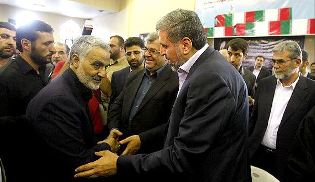 بالصور/ المقاومة الفلسطينية وشخصيات عربية تعزي اللواء سليماني