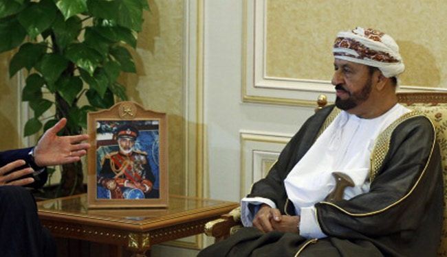 الوزير المكلف بشؤون الدفاع العماني يصل طهران غدا