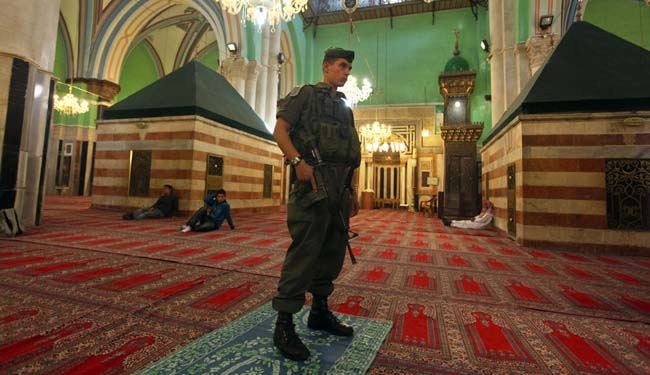 الاحتلال يقرر اغلاق الحرم الابراهيمي الجمعة والسبت