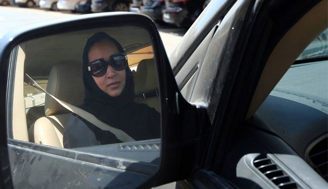 الولايات المتحدة تدعم قيادة السعوديات للسيارات