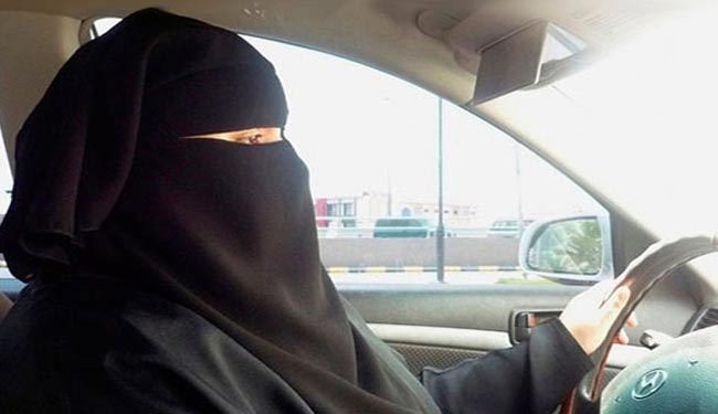 سعوديات يطالبن مجلس الشورى بحقوقهن