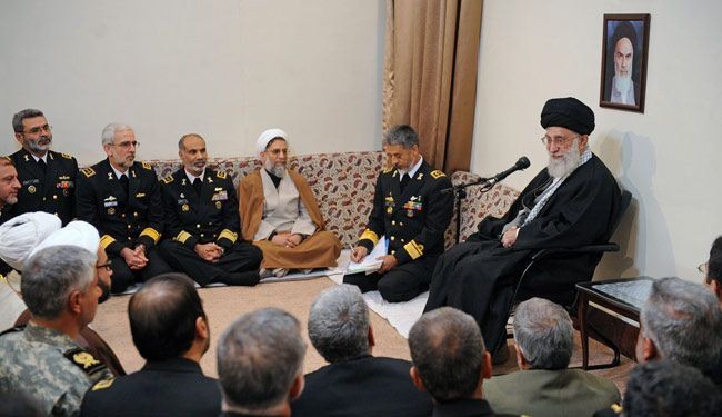 قائد الثورة يدعو لإعداد قوة عسكرية بحرية تليق بايران