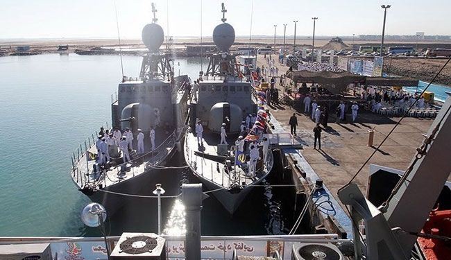 بالصور، سلاح البحر الايراني يدخل مدمرات 