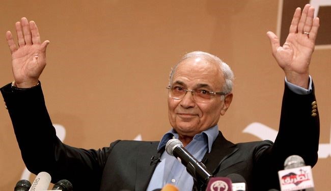 نخست وزیر مبارک به مصر باز می گردد