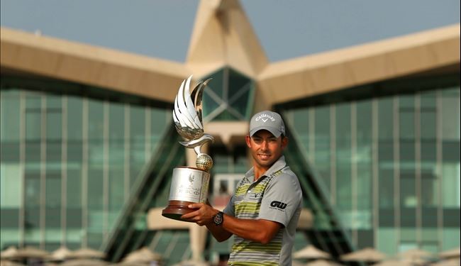 الاسباني لارازابال يفوز ببطولة أبوظبي للجولف