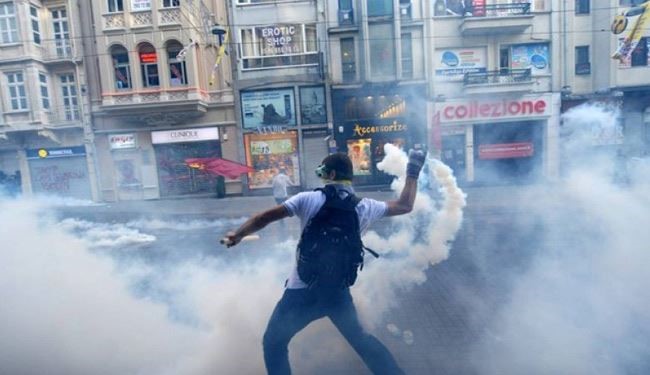 غولن وأردوغان يتصارعان على النموذج أم على النفوذ؟