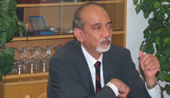 السفير الهندي يؤكد تعزيز العلاقات الاقتصادية مع ايران