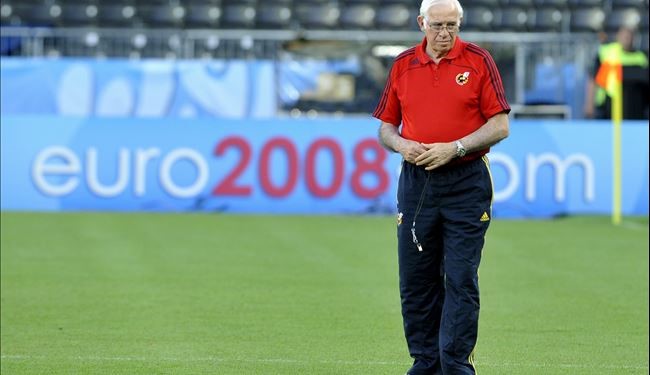 وفاة اراغونيس مدرب منتخب اسبانيا السابق