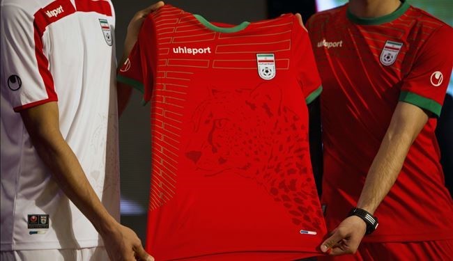 الكشف عن الزي المنتخب الايراني لكرة القدم