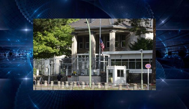 احتجاز موظف بالسفارة الأميركية في القاهرة