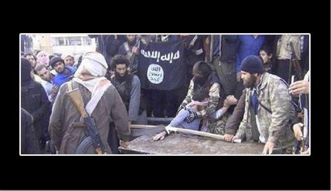 تصاویر؛ بریدن دست متهم توسط اعضای داعش در حلب