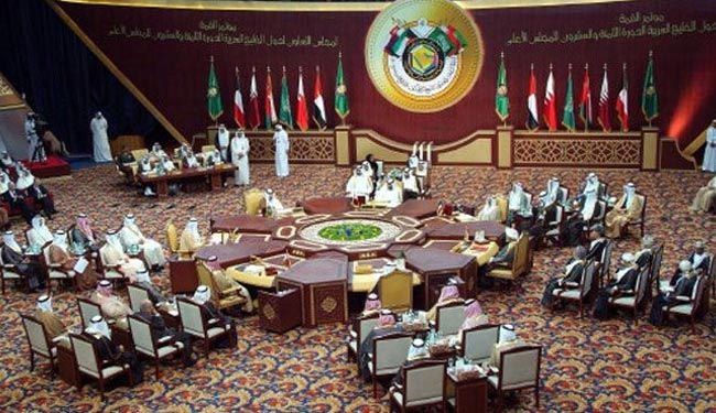الصحافة القطرية ترد بقوة على سحب السفراء الخليجيين