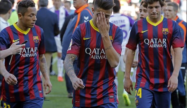 شبح فقدان اللقب يطل على برشلونة
