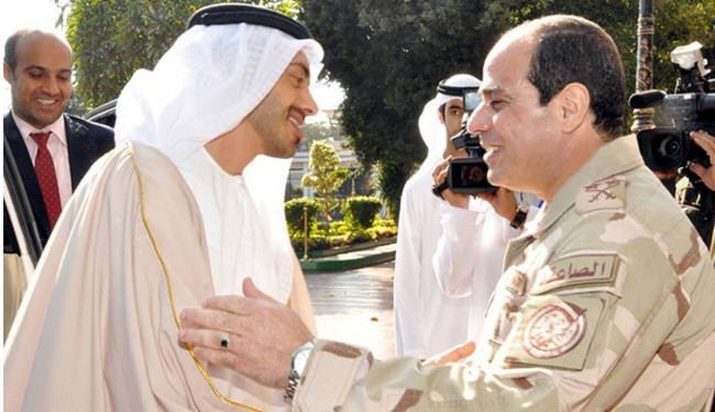 السيسي في الامارات لحضور مناورات مشتركة