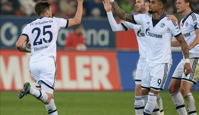 شالكه ينفرد بالمركز الثالث في الدوري الألماني موقتا