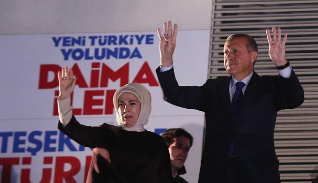 أردوغان يرفع شعار 