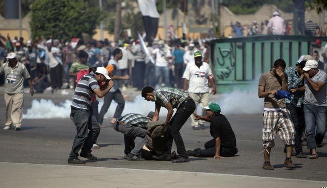 33 جريحا بمواجهات في عدة جامعات مصرية