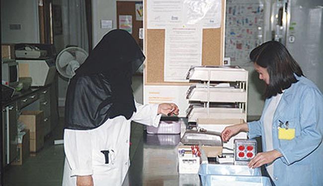 التايمز:السعودية ترفع الحظر عن النساء المسعفات بعد فضيحة موت فتاة