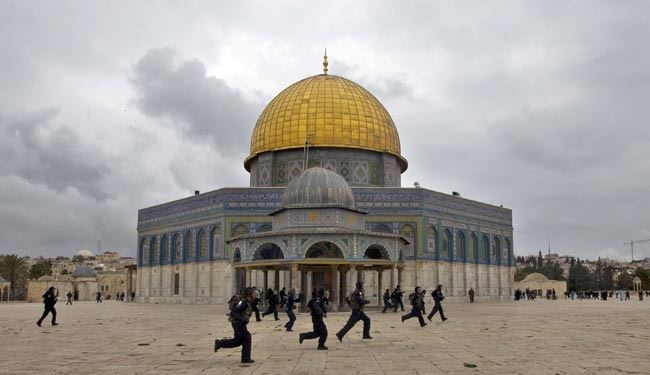 30 مجروح در یورش صهیونیست‌ها به مسجد الاقصی