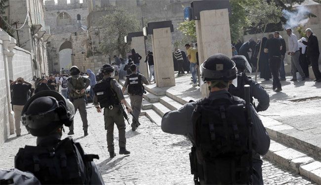 الاحتلال يفرض قيوداً على دخول المصلين إلى الأقصى