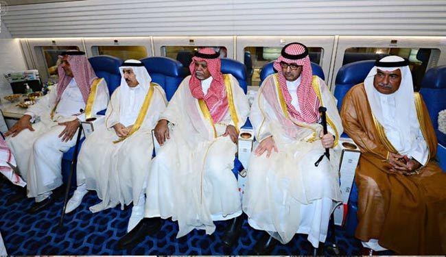 بندر بن سلطان يظهر مجددا برفقة الملك السعودي