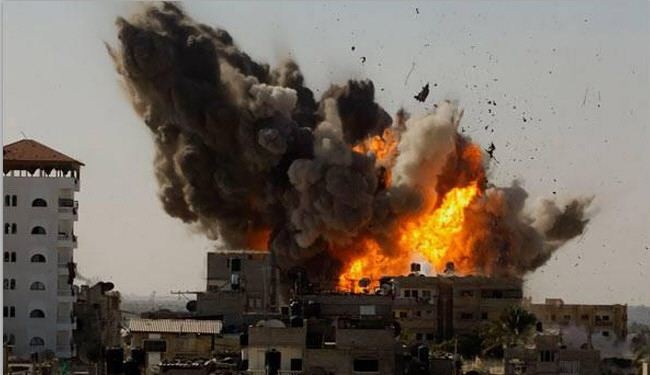 صورة /إسرائيليون على تلال سديروت يصفقون بعد كل غارة على غزة!
