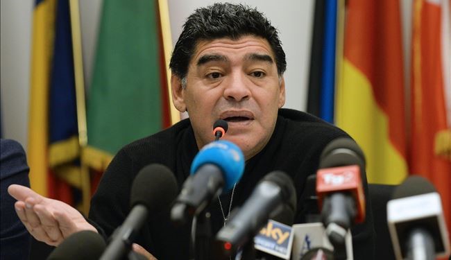 مارادونا يرى أن ميسي لا يستحق جائزة أفضل لاعب