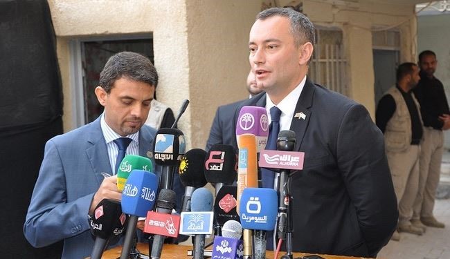 ملادينوف يزور المرجع السيستاني ويؤكد على تشكيل الحكومة