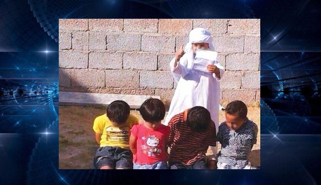اطفال سعوديون يقلدون مشاهد النحر التي يمارسها 