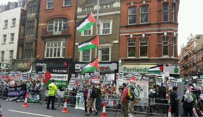 عشرات آلاف المتظاهرين في لندن تضامنا مع الشعب الفلسطيني