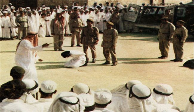 السلطات السعودية تعدم شخصين بقطع رأسيهما