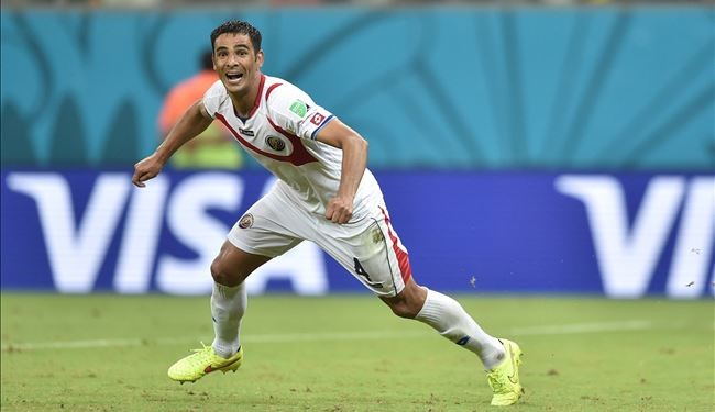 الكوستاريكي اومانيا الى بيرسبوليس الايراني