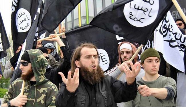 سلفيون يبيعون الكعك لتمويل أنشطتهم في سوريا!