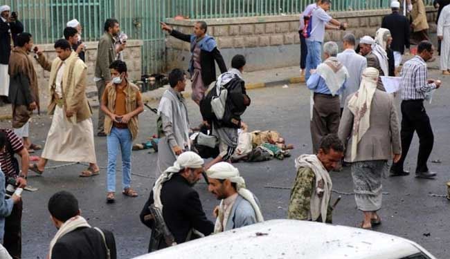 انفجار خودرو در محل تجمع حامیان انصار الله یمن