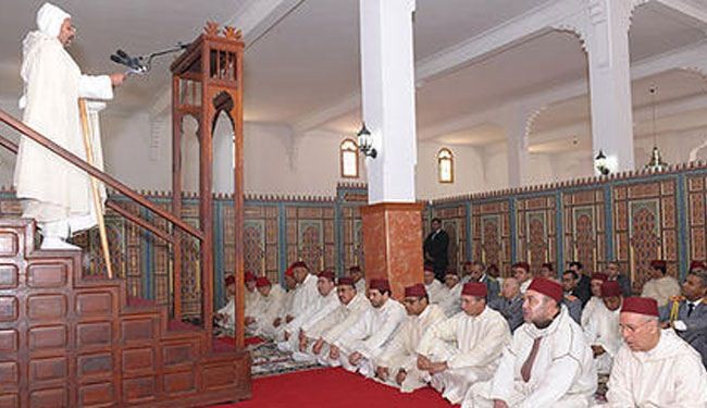 هذا ما يحصل عليه الخطيب الذي يصلي الجمعة بملك المغرب