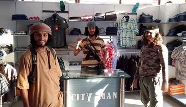 نویسنده سعودی: داعشیها را خودمان می‌آوریم !