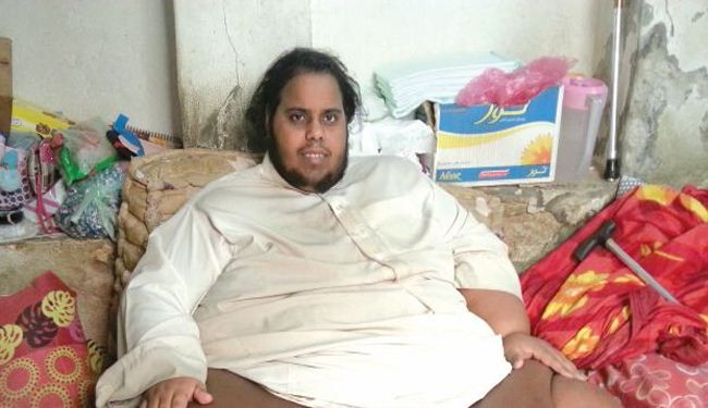 400 كيلوغرام تقيد سعودي على الفراش في بيت بلا سقف !