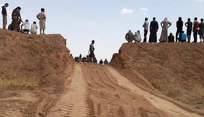 داعش مسؤول زندانهای خود را اعدام می کند