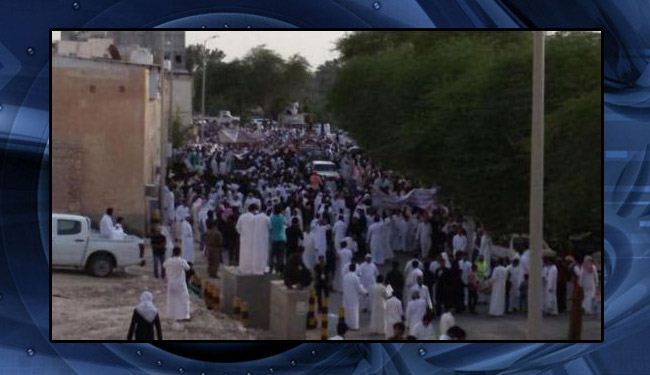 الالاف يشيعون شهداء 