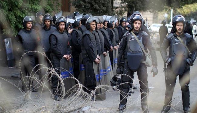 9 جرحى بينهم 5 رجال شرطة في انفجارين في القاهرة