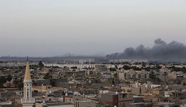 قوات حفتر تتبنى الغارة الجوية على مطار طرابلس