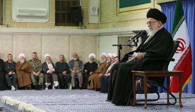 آية الله خامنئي: ايران تفاوض بجدية واميركا بازدواجية+ صور