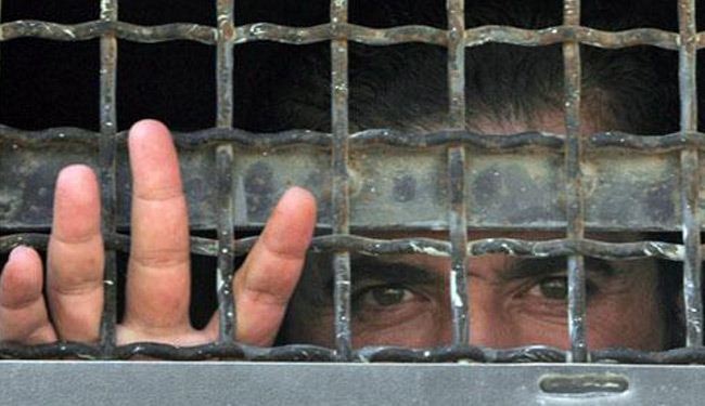 الأسرى الفلسطينيون يهددون بإضراب مفتوح عن الطعام