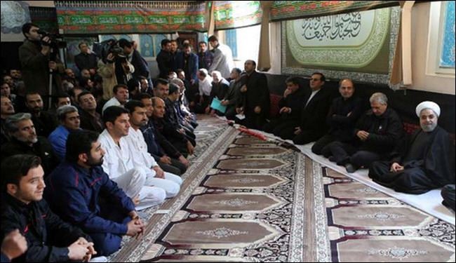 بالصور...الرئيس الايراني یشارك بمراسم اربعین الامام الحسین(ع)