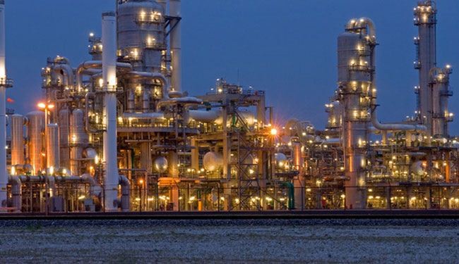 تصدير اول شحنة من البتروكيمياويات الايرانية الى اوروبا