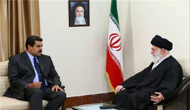 اية الله خامنئي: انهيار اسعار النفط اسبابه سياسية وليست اقتصادية