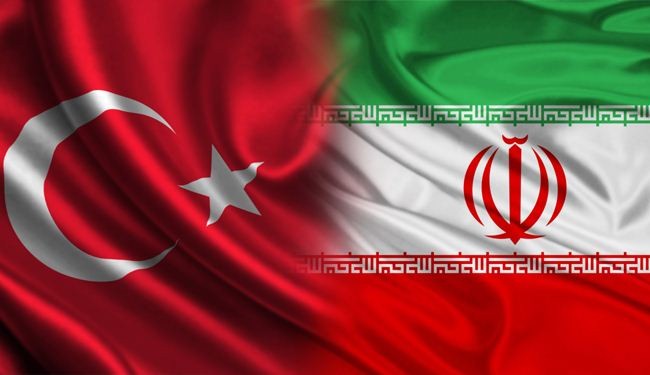 ایران وترکیا تبحثان رفع التبادل التجاري بينهما الی 30 ملیار دولار